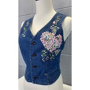 Vintage 1970s Hand Embroidered Wrangler Medium Wash Denim Vest Ribbon Heart Med